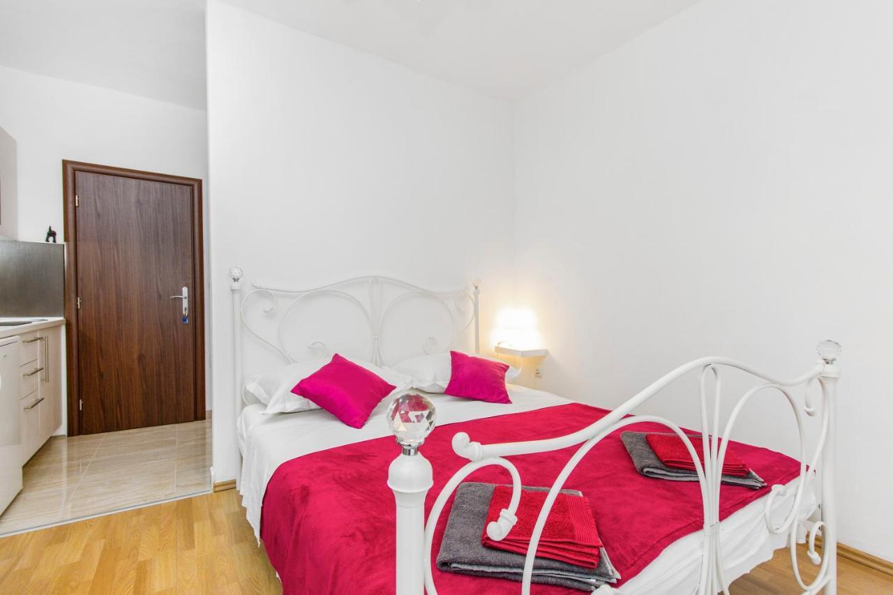 Apartmani Mariva Vodice Exterior foto